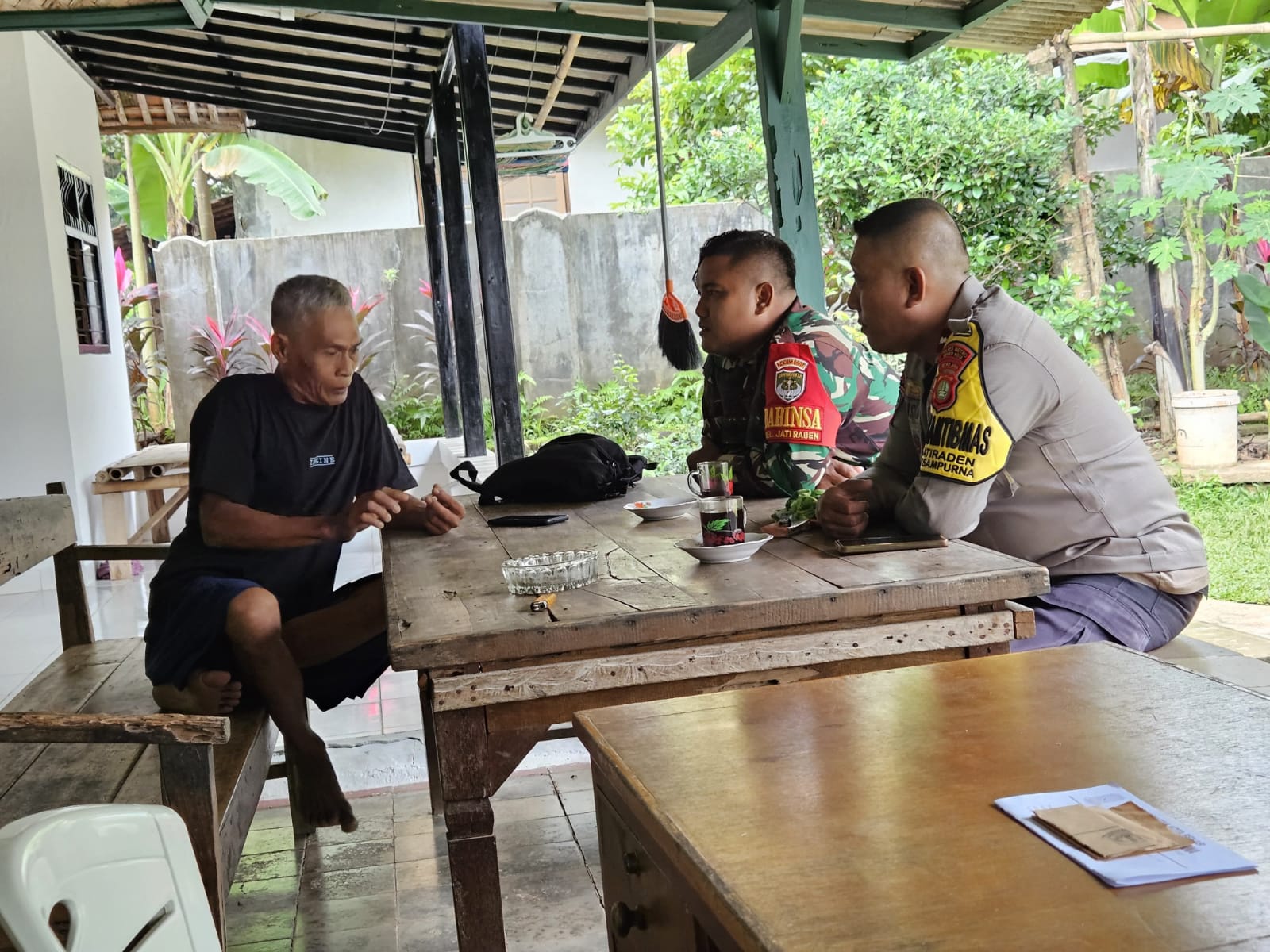 Jaga Bekasi, Bhabinkamtibmas Jatiraden Gandeng Tokoh Adat Perkuat Harkamtibmas