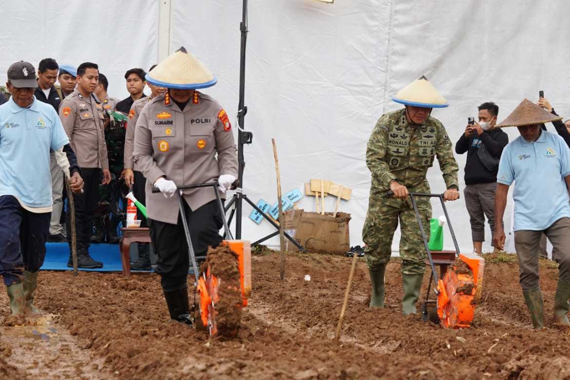 Dandim 0509 Bekasi Dukung Program Ketahanan Pangan Nasional Bersama Wakapolri
