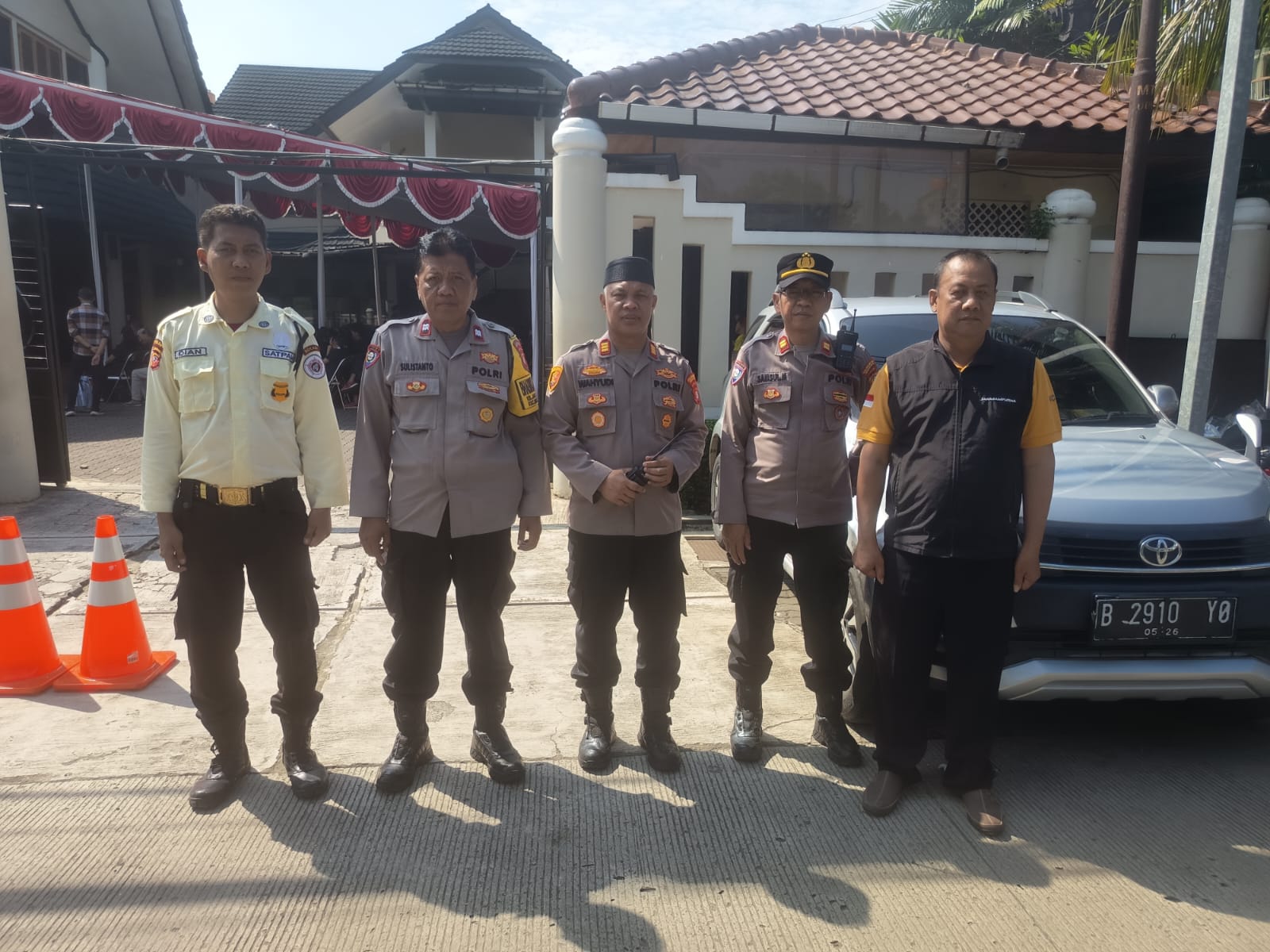 Kapolsek Bekasi Barat Monitoring Pengamanan Perayaan Ibadah Jumat Agung Pastikan Situasi Aman