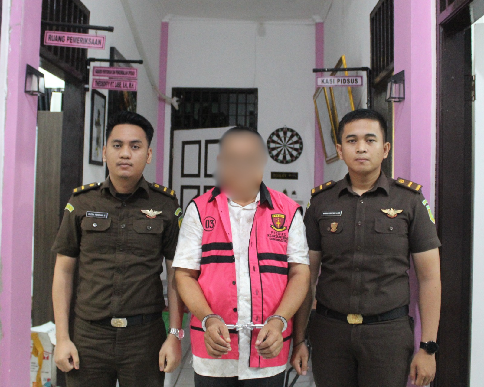 Kejari Gunungsitoli Menahan Tersangka Manajemen Konstruksi Direktur PT.Artek Utama Terkait Dugaan Tipikor Pembangunan RSU Pratama Kab.Nias TA.2022.