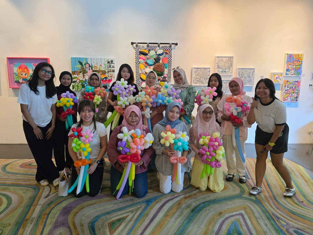 Balon, Tawa, dan Kreativitas Warnai Workshop Buket Balon di ARTOTEL Hayam Wuruk – Surabaya
