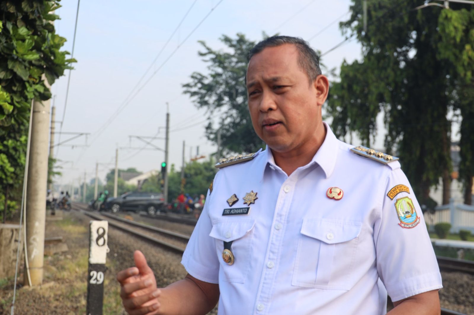 Dishub Kota Bekasi Siagakan Petugas di Perlintasan Sebidang di Bulak Kapal Dan Ampera