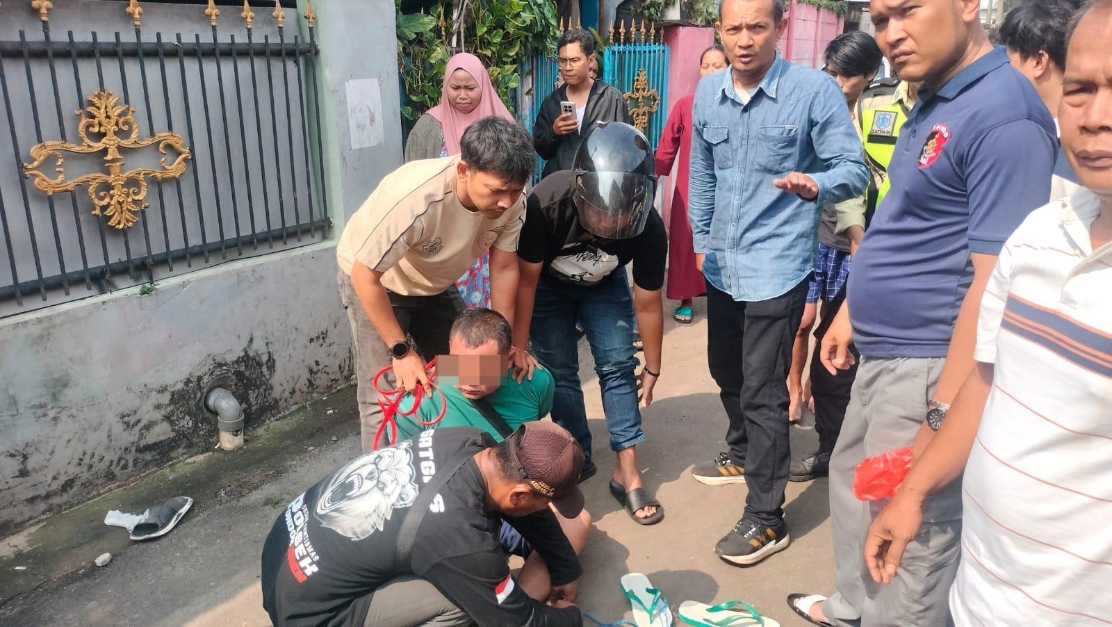 Terduga Pelaku Penikaman Ibu Rumah Tangga di Pondok Aren Tangsel,Telah Diamankan Polisi.