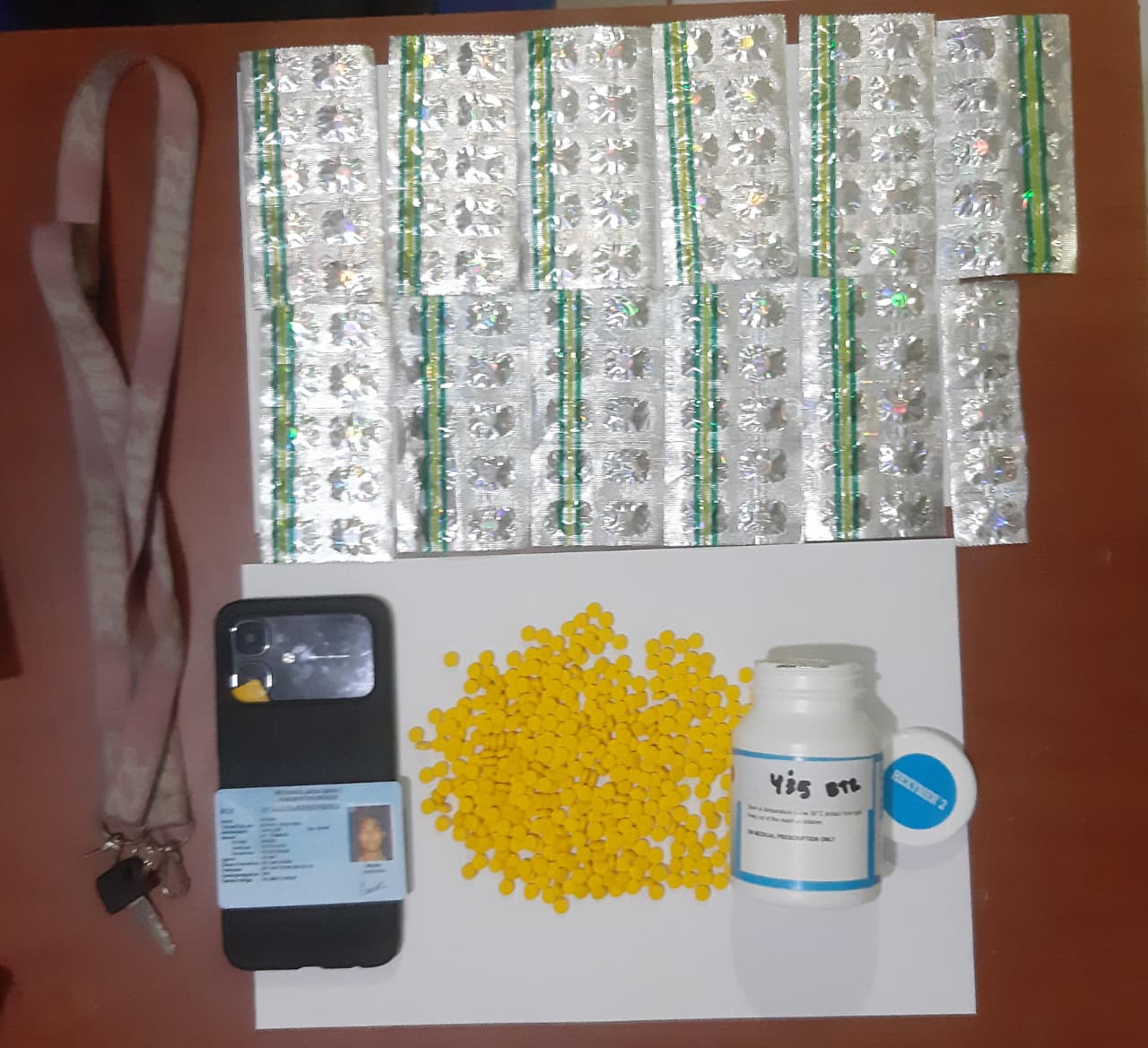 Kembali Polsek Kedungwaringin Ungkap Peredaran Obat Keras Tramadol Dan Hexymer Tegaskan Tidak Ada Ruang Bagi Pelaku Peredaran Obat Ilegal