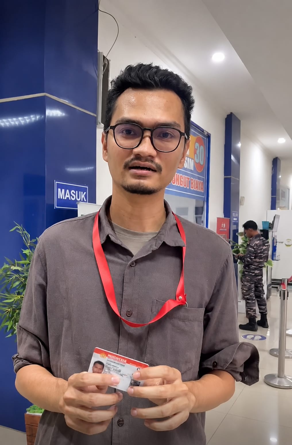 Pemohon SIM Ucapkan Terima Kasih Atas Pelayanan Satpas SIM Daan Mogot