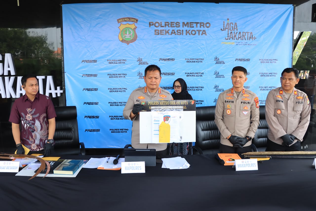 Tipu Nasabah Hingga Miliaran Rupiah, Mantan Pegawai Outsourcing Bank Diamankan Polres Metro Bekasi Kota