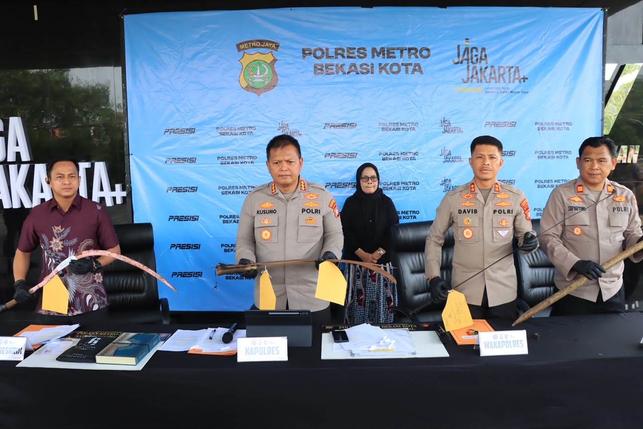 Polres Metro Bekasi Kota Ungkap Kasus Pengeroyokan Dan Mengakibatkan Korban Meninggal di Mustika jaya Kota Bekasi 