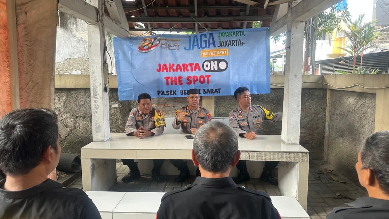 Kapolsek Bekasi Barat Ajak Warga Perkuat Sinergi Jaga Kamtibmas Melalui Program Jakarta On The Spot