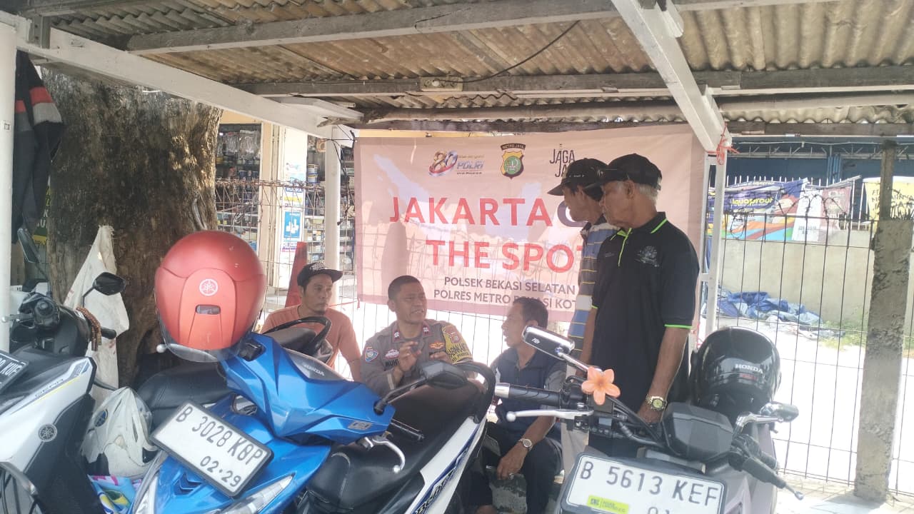 Bhabinkamtibmas Pekayon Jaya Serap Aspirasi Ojek Pangkalan Lewat Program Jakarta On The Spot