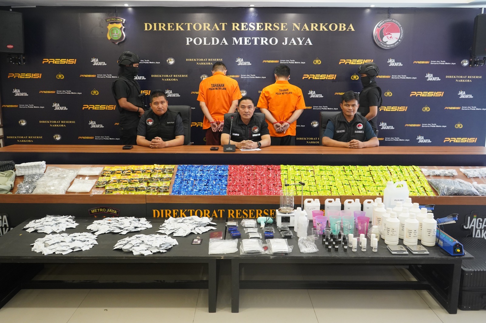 Apartemen Mewah Jadi Pabrik Vape Beracun, Polda Metro Jaya Bongkar Siasat Licik WN China Pasok Etomidate ke Jakarta.