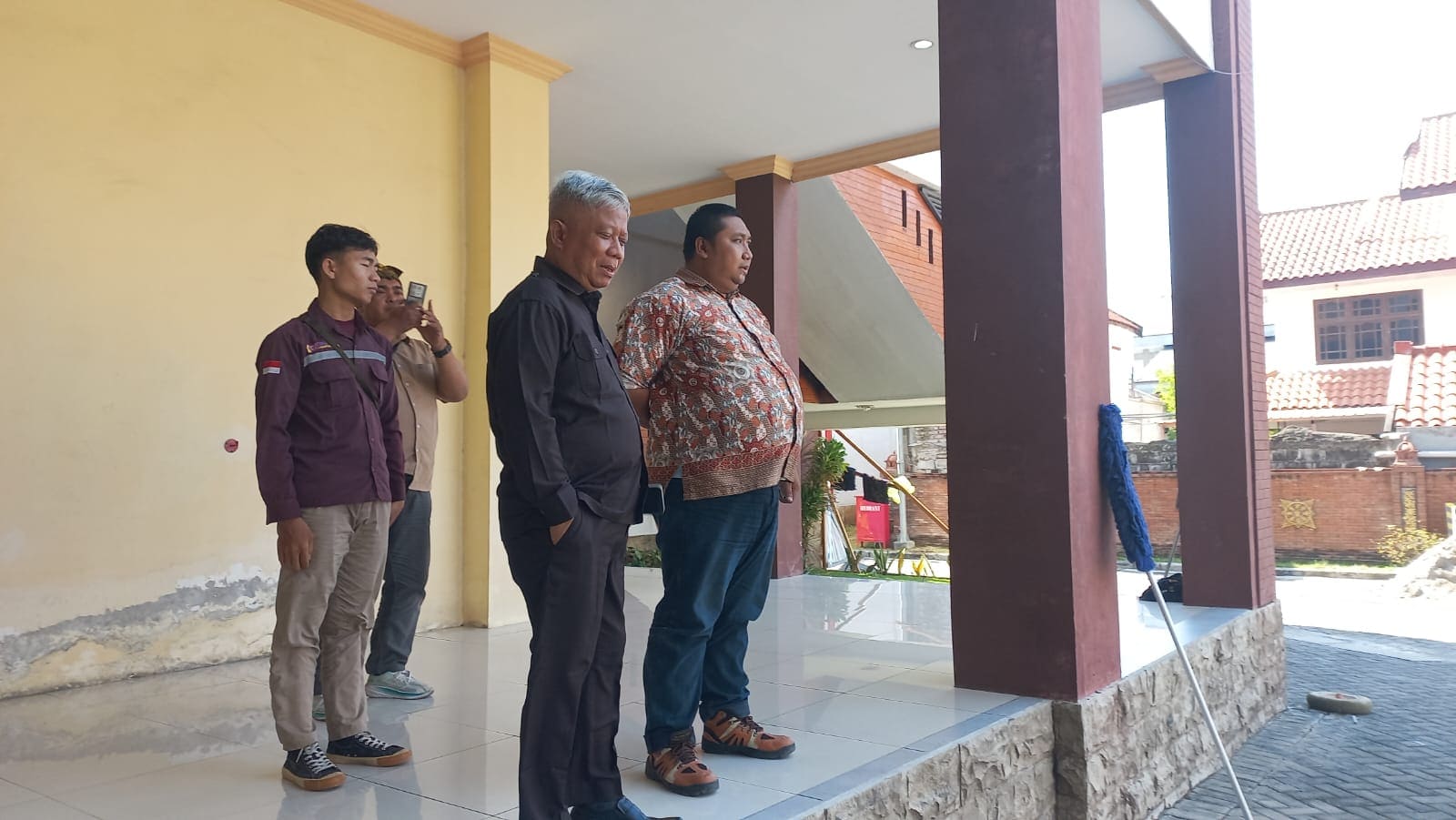 Waka DPRD Kabupaten Mojokerto H Hartono Sidak Lokasi Proyek Musollah