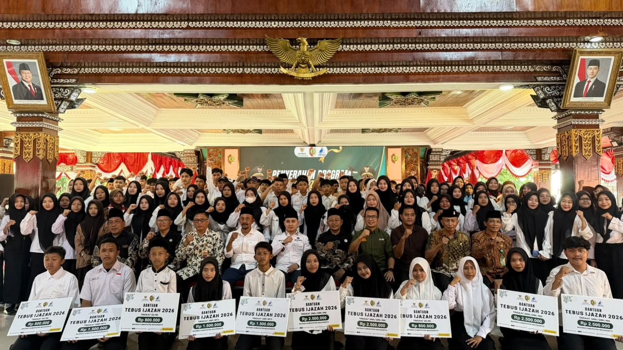 BAZNAS Kabupaten Mojokerto Salurkan Rp585 Juta untuk Tebus Ijazah 247 Siswa