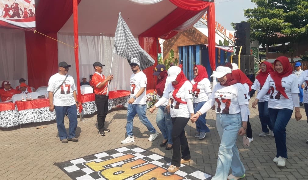 Gerak Jalan Kecamatan Pungging Meriahkan HUT RI ke-81, 150 Peserta Berbaris dari Bukit Bunga hingga Lebaksono