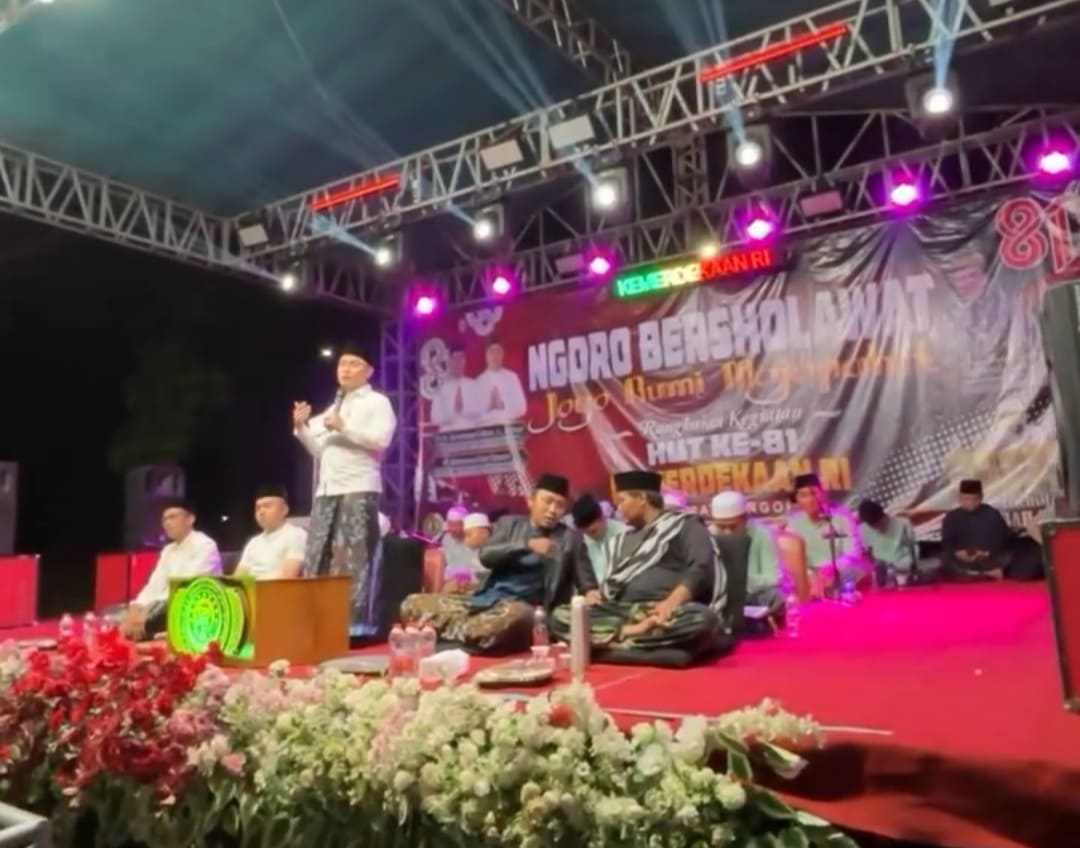 Ngoro Bersholawat, Jogo Bumi Mojopahit  Gus Barra Apresiasi Kebersamaan di Malam Maulid & HUT RI ke-81