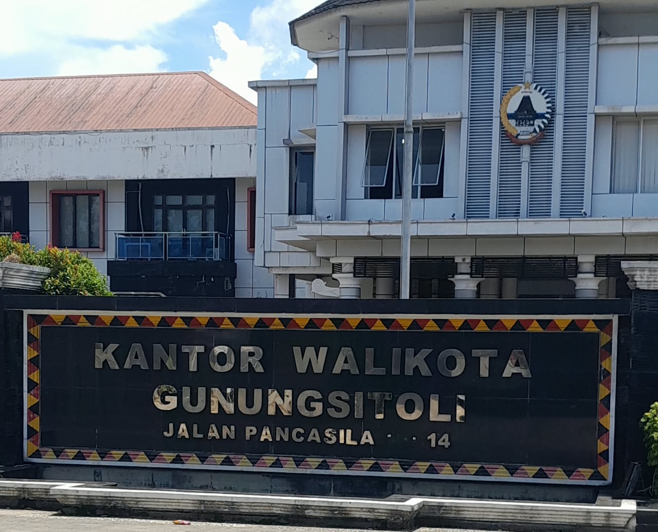 Masyarakat Desak Walikota Gunungsitoli dan  DPRD, Penegakan Perda  di Nilai Standar Ganda.