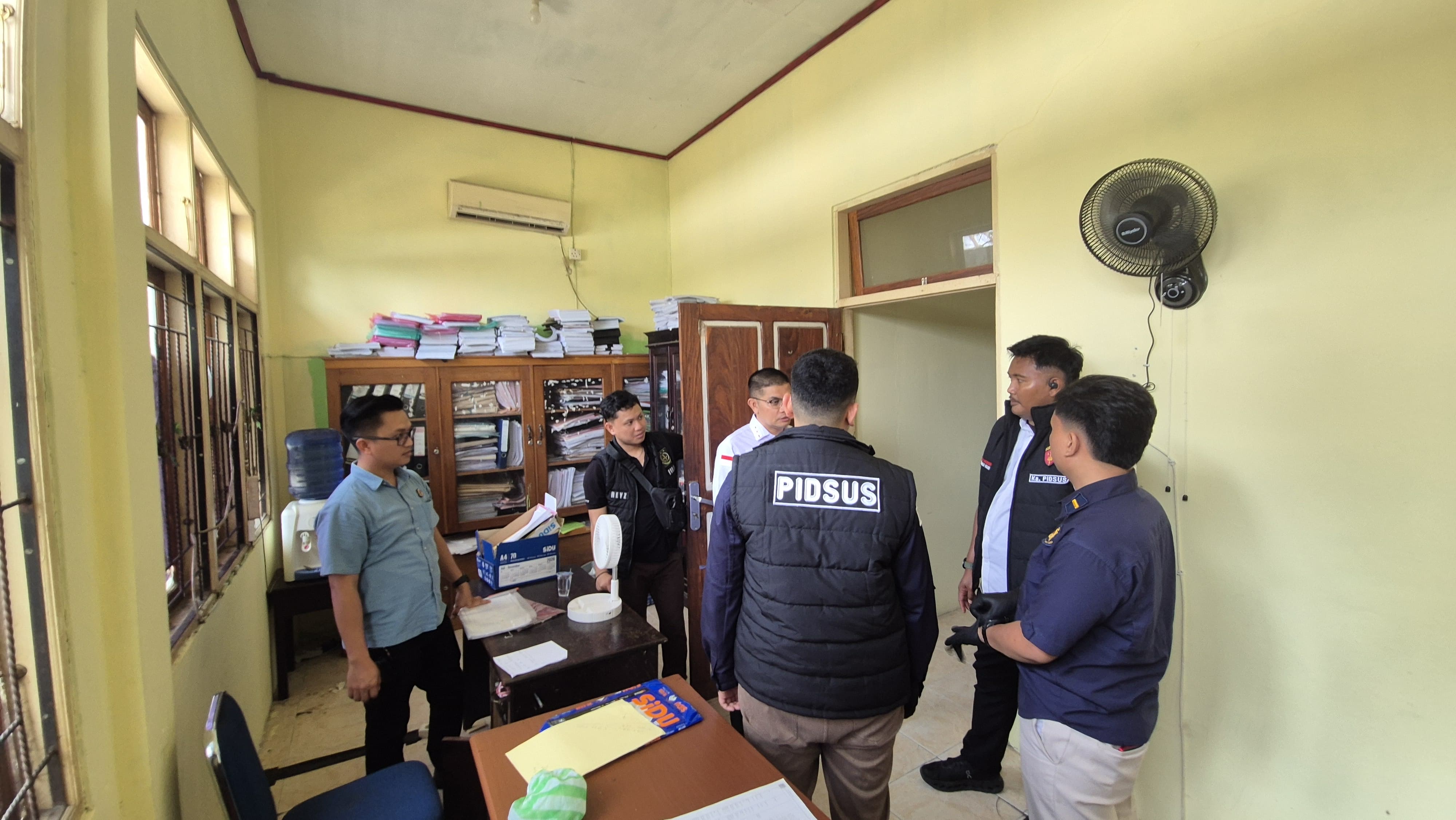 Dugaan Pemerasan dan Pungli Dana Revitalisasi Pendidikan Seram Bagian Timur, Kejaksaan Geledah Sejumlah Lokasi.